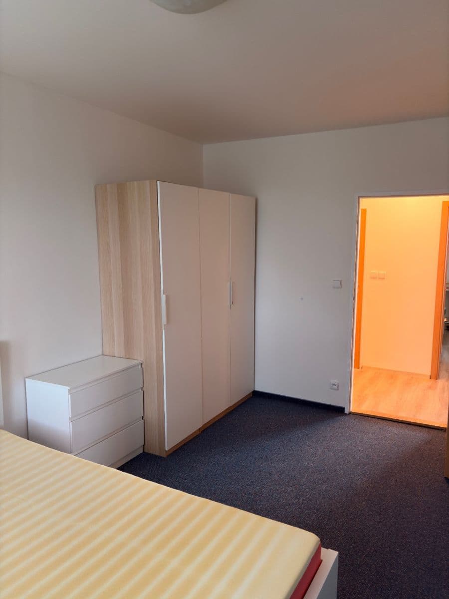 Prenájom bytu 3-izbový 65 m², Myslivečkova, Praha, Praha Prenájom bytu 3-izbový 65 m², Myslivečkova, Praha, Praha