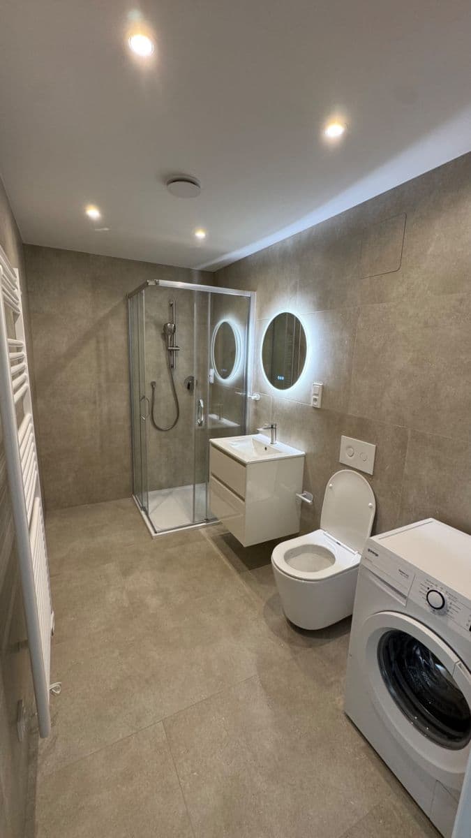 Prenájom bytu 2-izbový 56 m², U Engerthu, Kladno, Středočeský kraj Prenájom bytu 2-izbový 56 m², U Engerthu, Kladno, Středočeský kraj