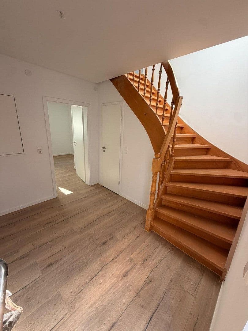 Predaj domu 145 m², pozemok 300 m², Totenkopfstr, Sankt Martin, Porýnie-Falcko Predaj domu 145 m², pozemok 300 m², Totenkopfstr, Sankt Martin, Porýnie-Falcko