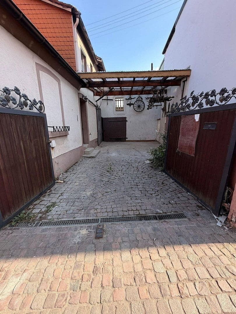 Predaj domu 145 m², pozemok 300 m², Totenkopfstr, Sankt Martin, Porýnie-Falcko Predaj domu 145 m², pozemok 300 m², Totenkopfstr, Sankt Martin, Porýnie-Falcko