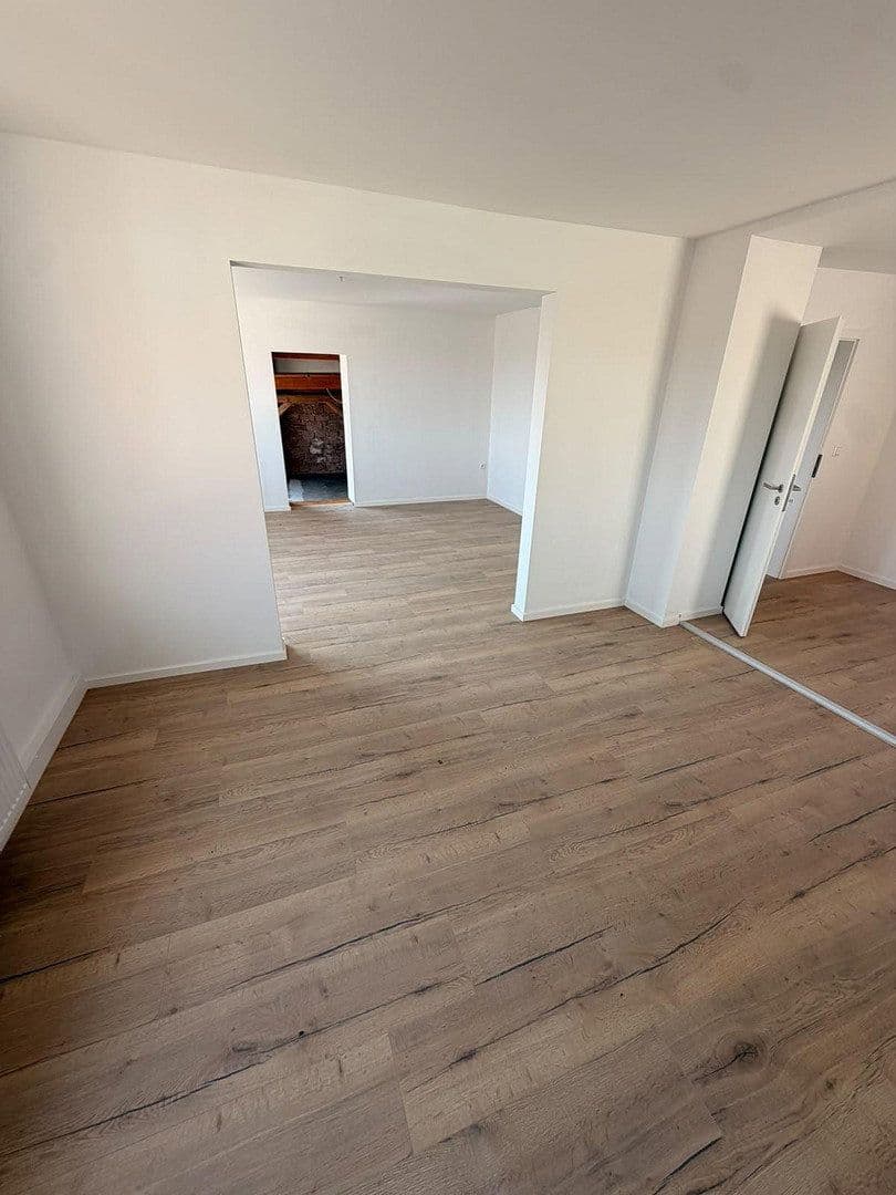 Predaj domu 145 m², pozemok 300 m², Totenkopfstr, Sankt Martin, Porýnie-Falcko Predaj domu 145 m², pozemok 300 m², Totenkopfstr, Sankt Martin, Porýnie-Falcko