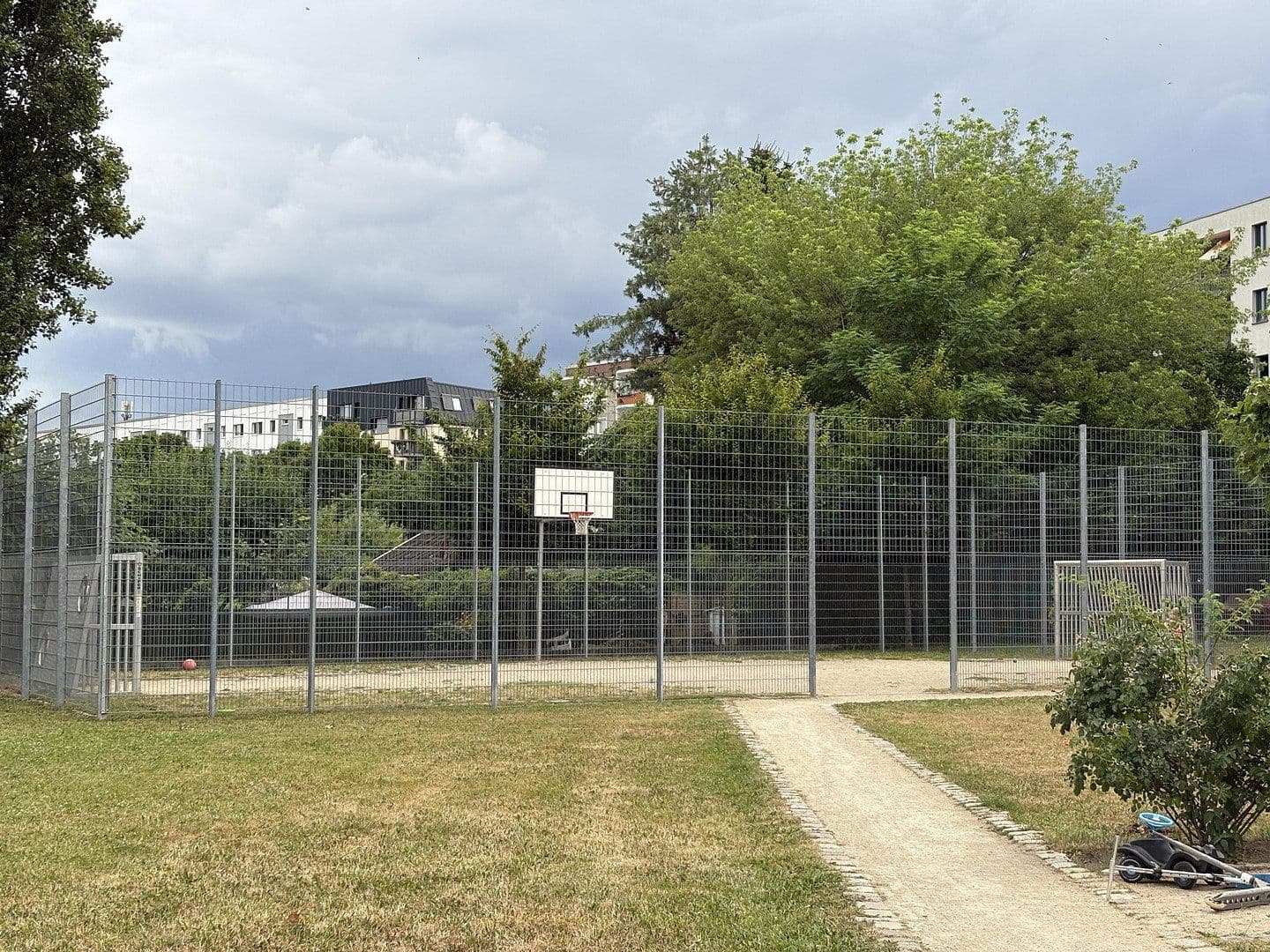 Prenájom bytu 2-izbový 72 m², Grünauer Straße 60, Berlin, Berlín Prenájom bytu 2-izbový 72 m², Grünauer Straße 60, Berlin, Berlín