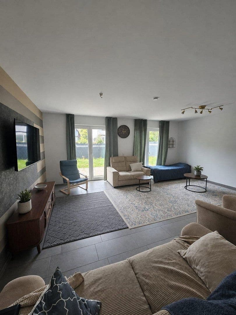 Prenájom domu 170 m², pozemok 350 m², Sehnde, Dolné Sasko Prenájom domu 170 m², pozemok 350 m², Sehnde, Dolné Sasko