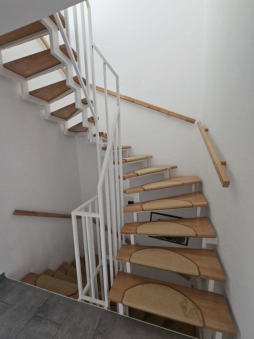 Prenájom domu 170 m², pozemok 350 m², Sehnde, Dolné Sasko Prenájom domu 170 m², pozemok 350 m², Sehnde, Dolné Sasko