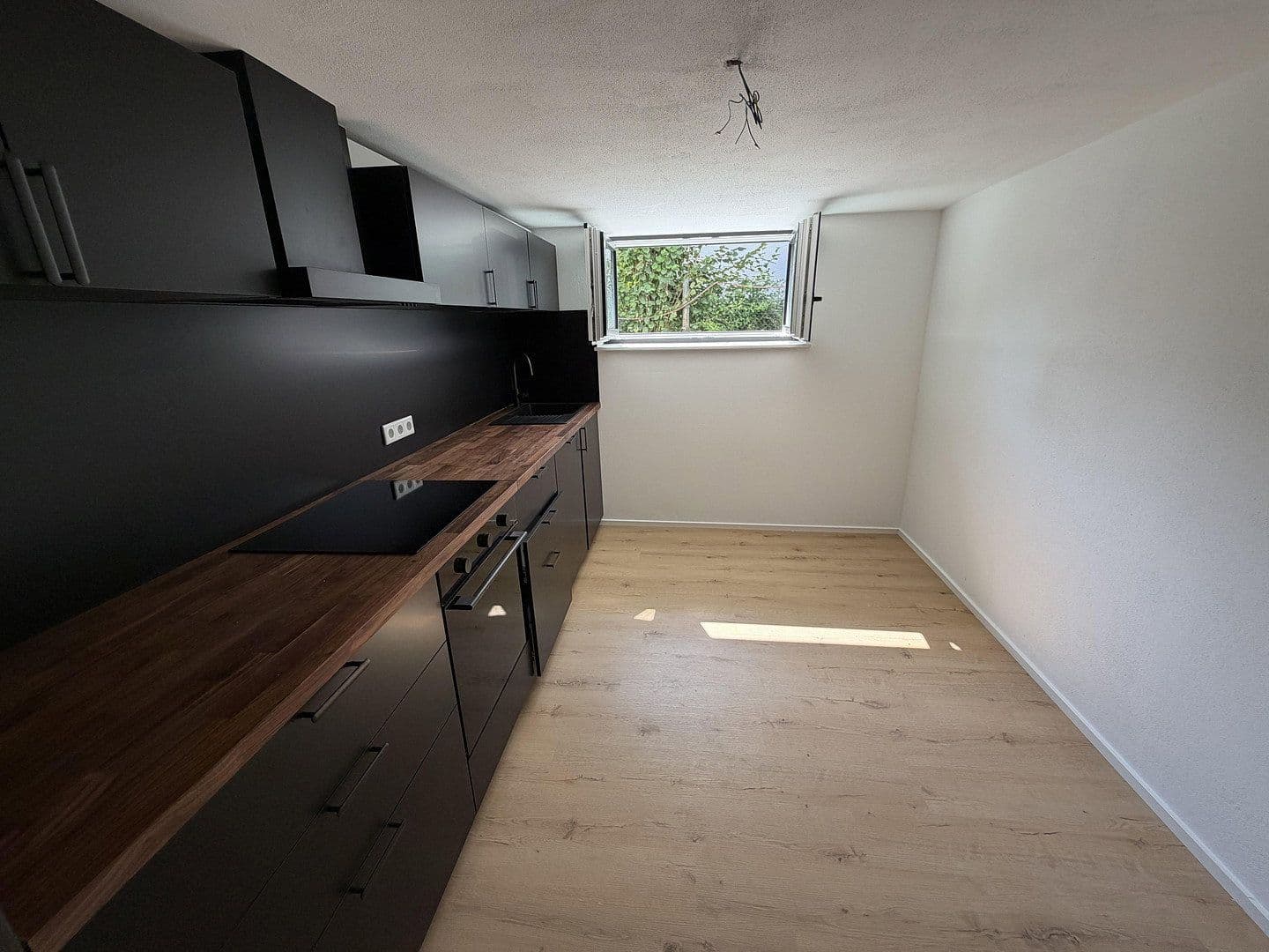 Prenájom bytu 3-izbový 68 m², Ingolstadt, Bavorsko Prenájom bytu 3-izbový 68 m², Ingolstadt, Bavorsko