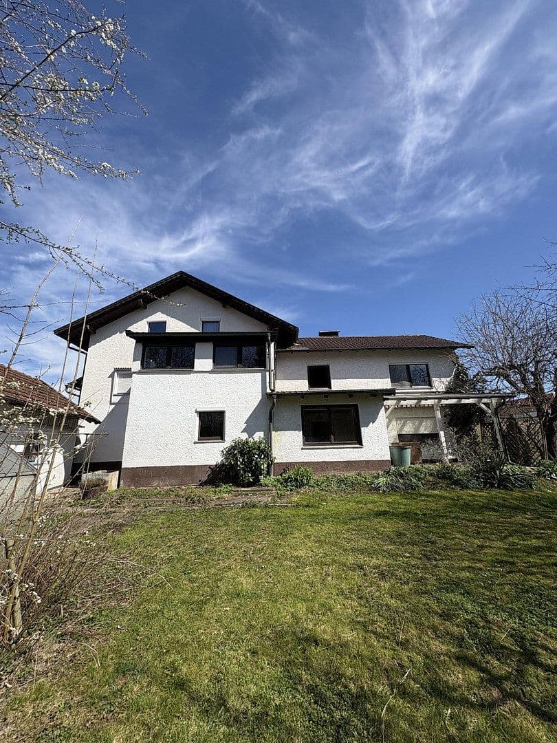 Predaj domu 245 m², pozemok 1.360 m², Ruhstorf a.d.Rott, Bavorsko Predaj domu 245 m², pozemok 1.360 m², Ruhstorf a.d.Rott, Bavorsko