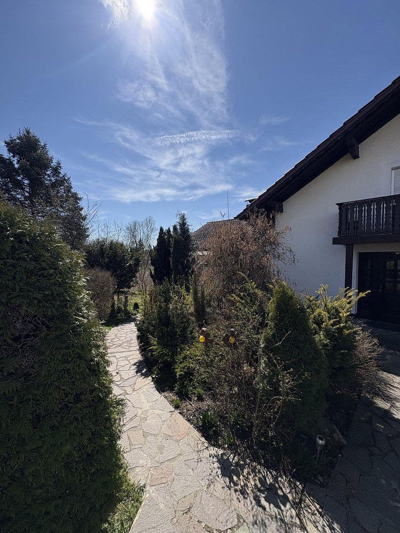 Predaj domu 245 m², pozemok 1.360 m², Ruhstorf a.d.Rott, Bavorsko Predaj domu 245 m², pozemok 1.360 m², Ruhstorf a.d.Rott, Bavorsko