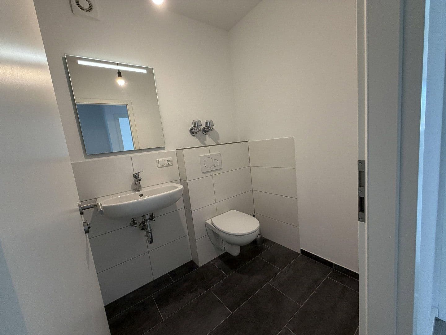 Prenájom bytu 3-izbový 80 m², Am Sportfeld 7, Mainz Gonsenheim, Porýnie-Falcko Prenájom bytu 3-izbový 80 m², Am Sportfeld 7, Mainz Gonsenheim, Porýnie-Falcko