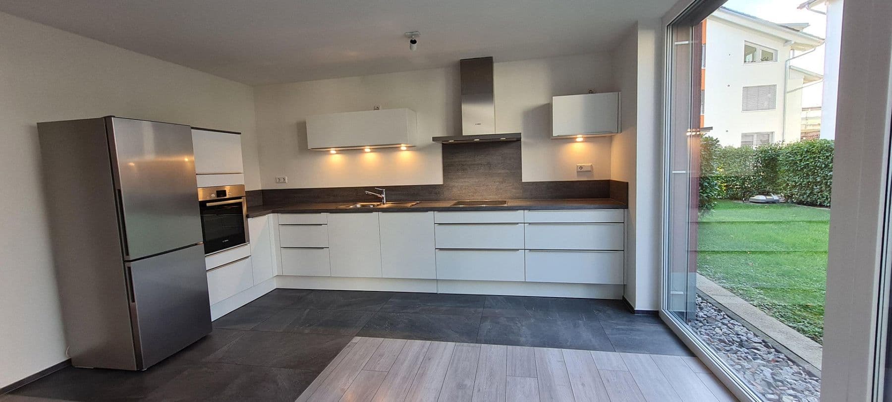 Prenájom bytu 3-izbový 87 m², Am Bahndamm 1, Bad Säckingen, Bádensko-Wurttembersko Prenájom bytu 3-izbový 87 m², Am Bahndamm 1, Bad Säckingen, Bádensko-Wurttembersko
