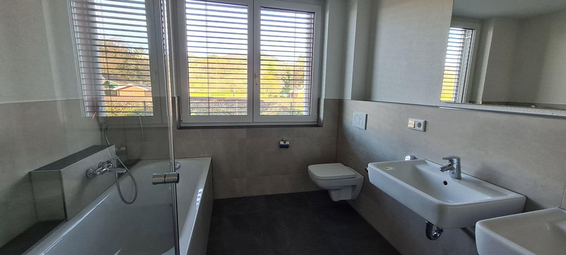 Prenájom bytu 3-izbový 87 m², Am Bahndamm 1, Bad Säckingen, Bádensko-Wurttembersko Prenájom bytu 3-izbový 87 m², Am Bahndamm 1, Bad Säckingen, Bádensko-Wurttembersko
