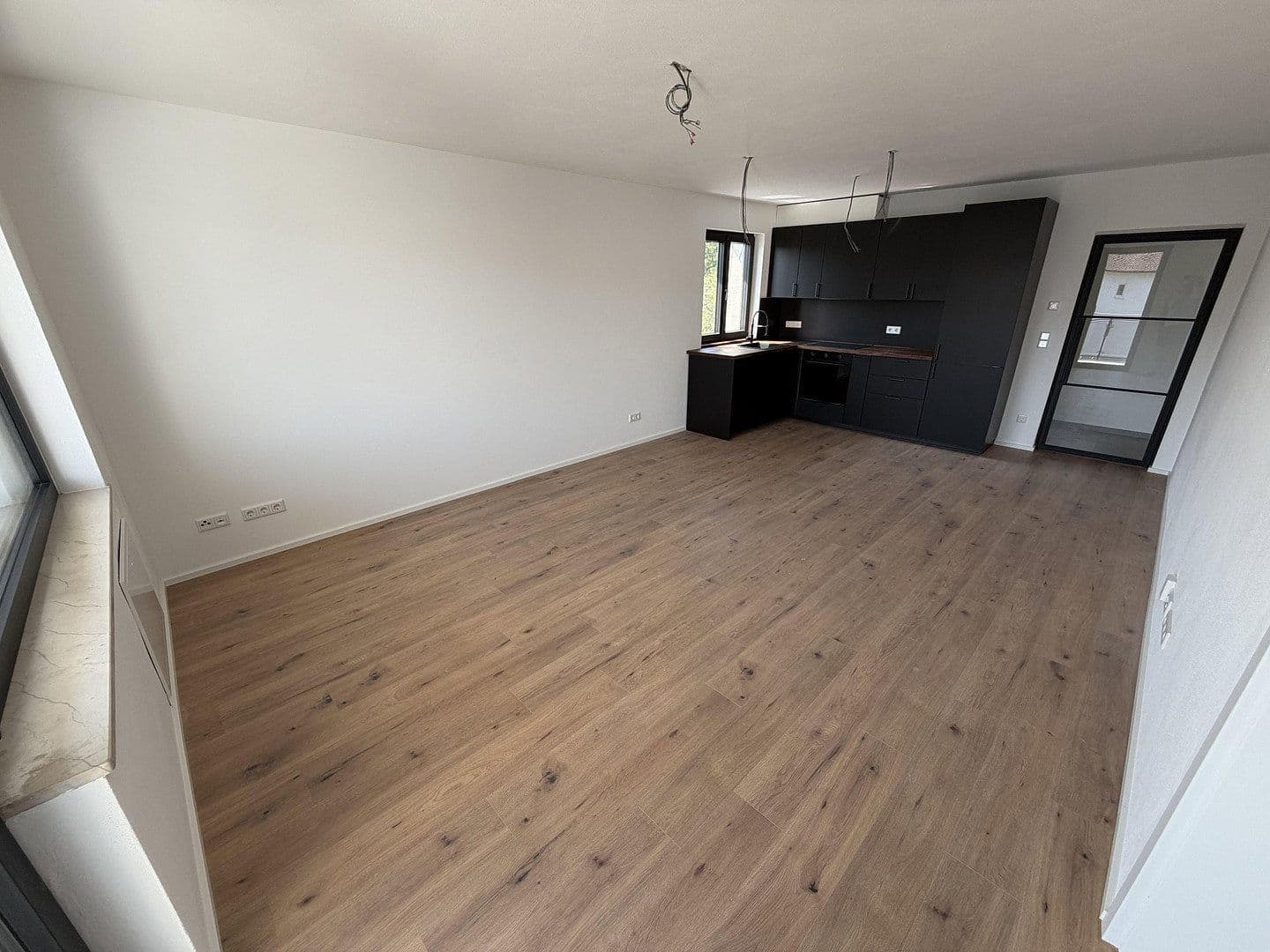 Prenájom bytu 4-izbový 76 m², Ingolstadt, Bavorsko Prenájom bytu 4-izbový 76 m², Ingolstadt, Bavorsko