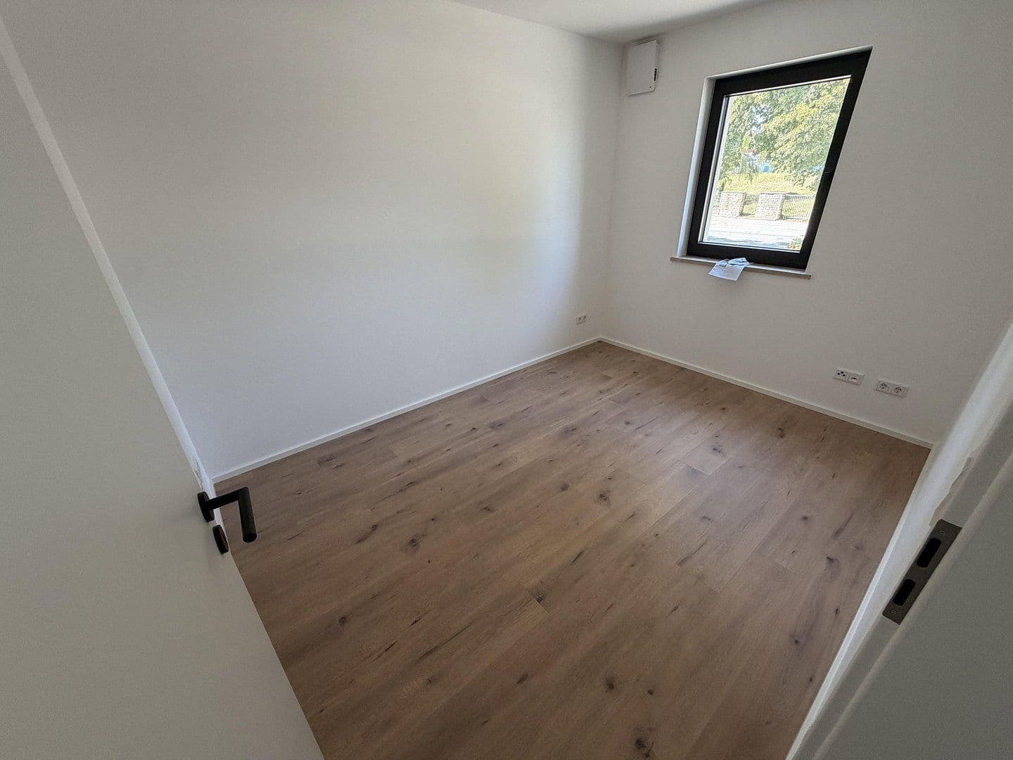 Prenájom bytu 4-izbový 76 m², Ingolstadt, Bavorsko Prenájom bytu 4-izbový 76 m², Ingolstadt, Bavorsko