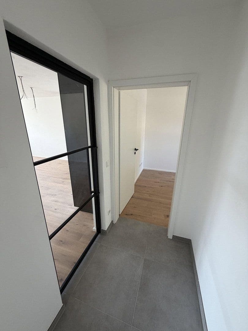 Prenájom bytu 4-izbový 76 m², Ingolstadt, Bavorsko Prenájom bytu 4-izbový 76 m², Ingolstadt, Bavorsko