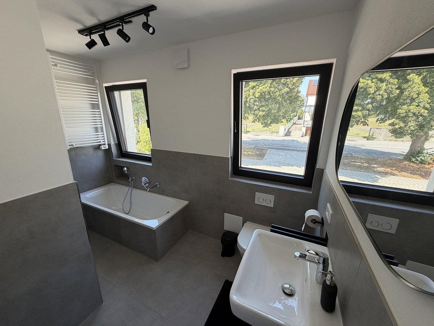 Prenájom bytu 4-izbový 76 m², Ingolstadt, Bavorsko Prenájom bytu 4-izbový 76 m², Ingolstadt, Bavorsko