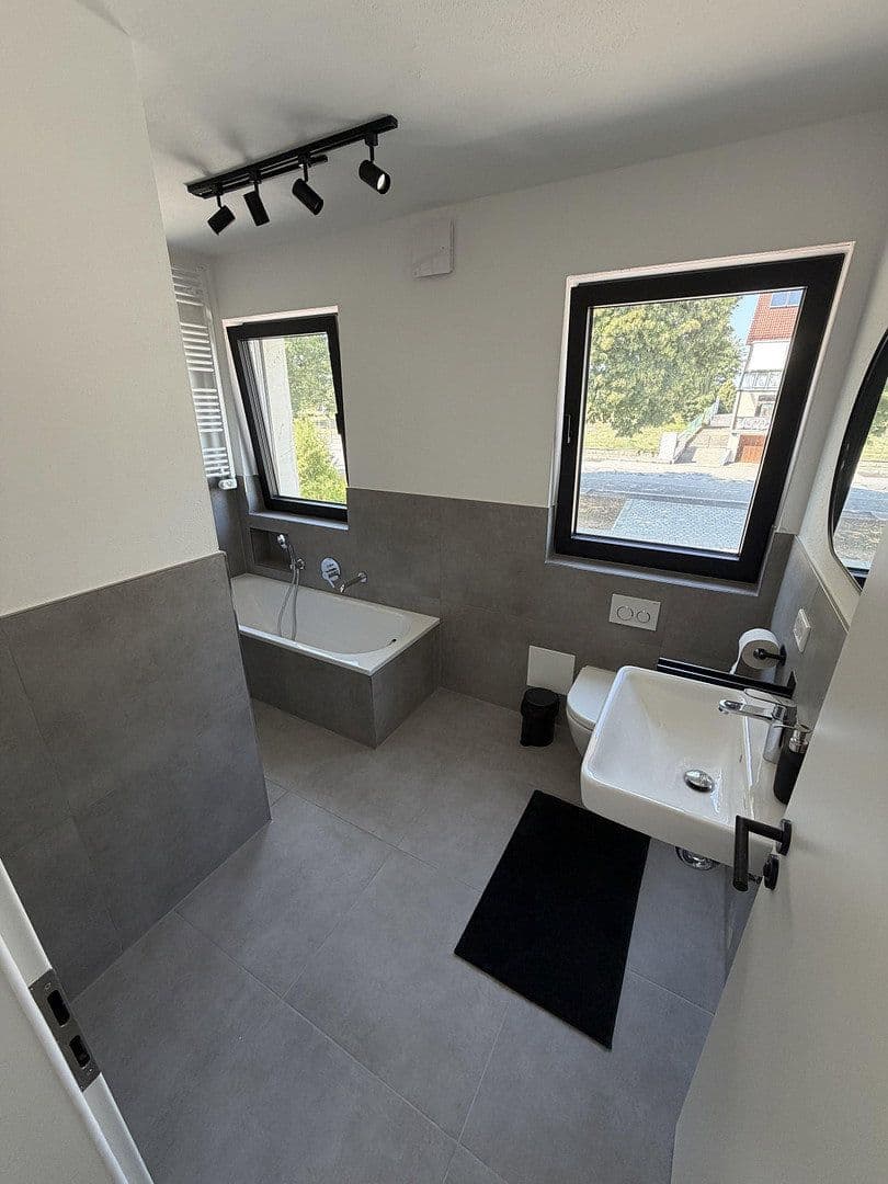 Prenájom bytu 4-izbový 76 m², Ingolstadt, Bavorsko Prenájom bytu 4-izbový 76 m², Ingolstadt, Bavorsko