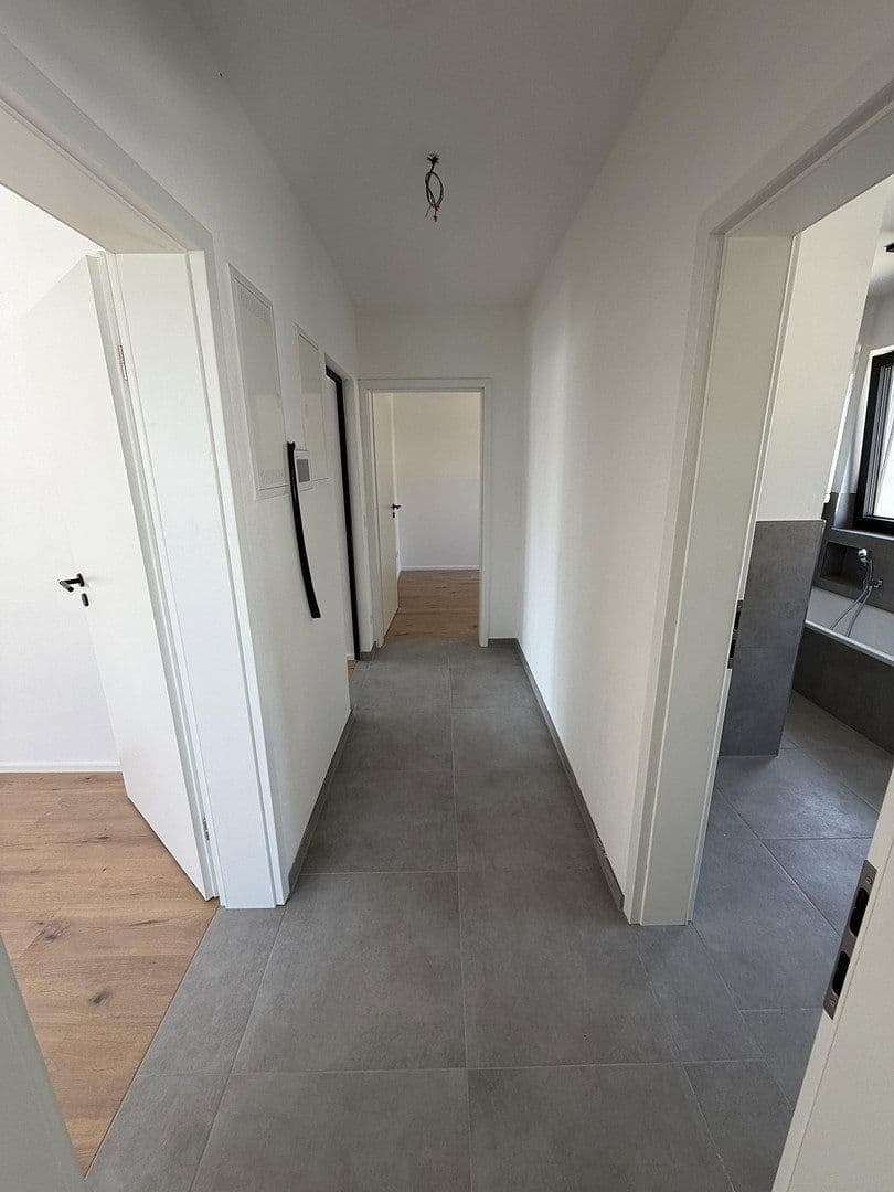 Prenájom bytu 4-izbový 76 m², Ingolstadt, Bavorsko Prenájom bytu 4-izbový 76 m², Ingolstadt, Bavorsko