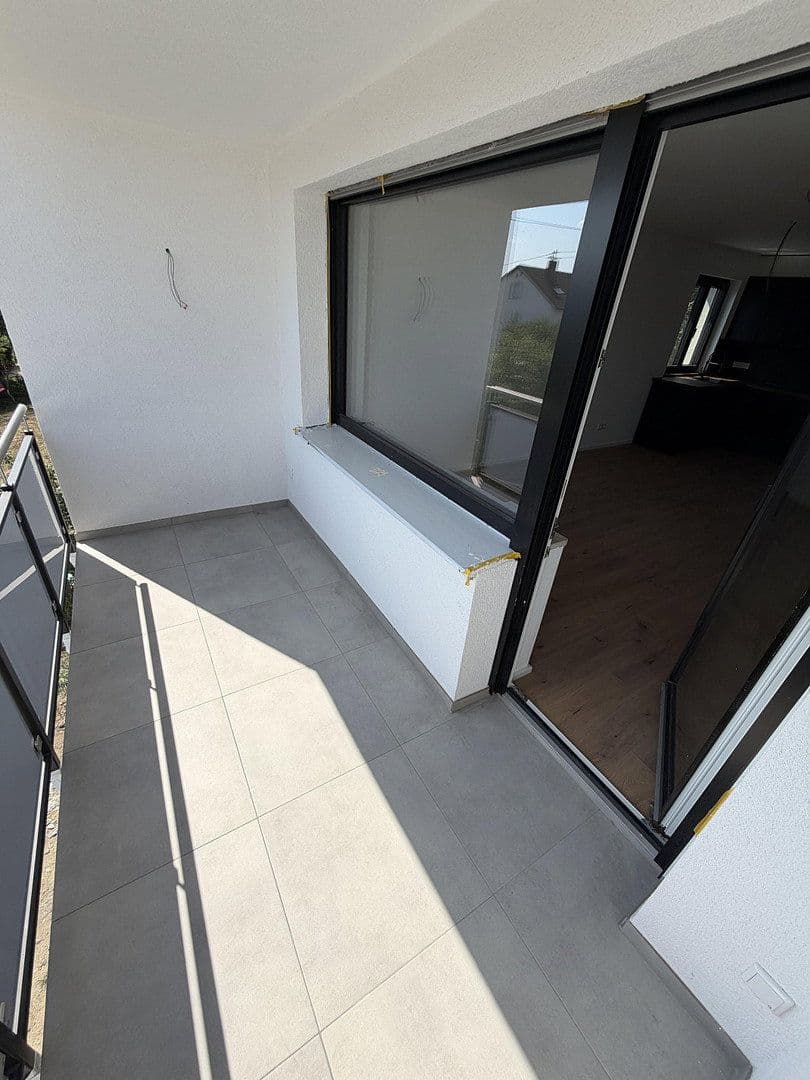 Prenájom bytu 4-izbový 76 m², Ingolstadt, Bavorsko Prenájom bytu 4-izbový 76 m², Ingolstadt, Bavorsko