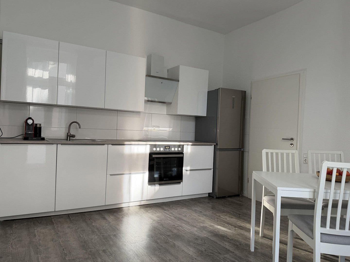 Prenájom bytu 2-izbový 60 m², Röhrenstraße 1, Düsseldorf, Severné Porýnie - Westfálsko Prenájom bytu 2-izbový 60 m², Röhrenstraße 1, Düsseldorf, Severné Porýnie - Westfálsko