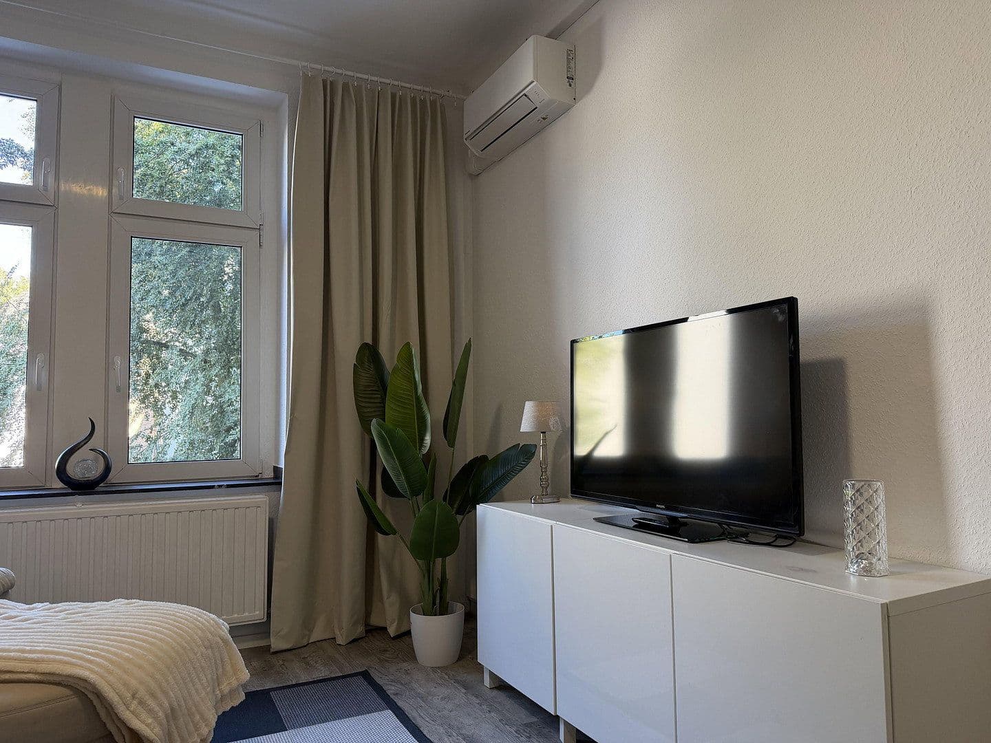 Prenájom bytu 2-izbový 60 m², Röhrenstraße 1, Düsseldorf, Severné Porýnie - Westfálsko Prenájom bytu 2-izbový 60 m², Röhrenstraße 1, Düsseldorf, Severné Porýnie - Westfálsko