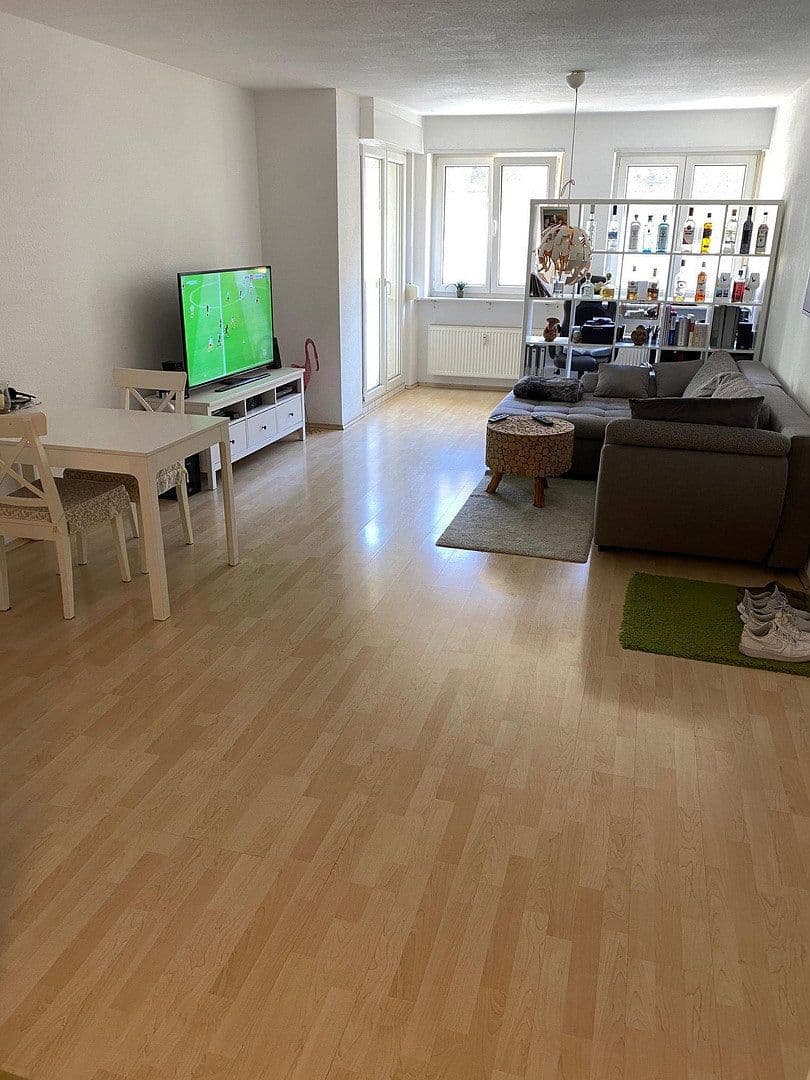 Prenájom bytu 2-izbový 60 m², Landau, Porýnie-Falcko Prenájom bytu 2-izbový 60 m², Landau, Porýnie-Falcko