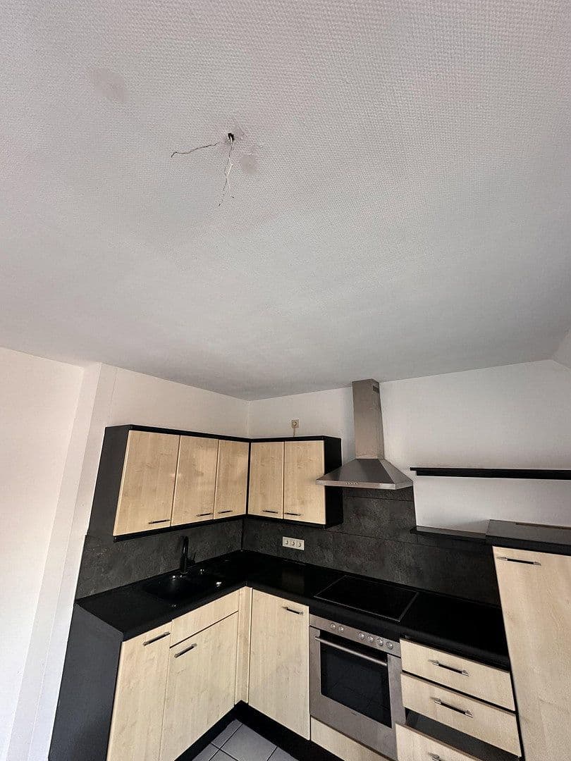 Prenájom bytu 3-izbový 89 m², Solinger Str. 139, Langenfeld (Rheinland), Severné Porýnie - Westfálsko Prenájom bytu 3-izbový 89 m², Solinger Str. 139, Langenfeld (Rheinland), Severné Porýnie - Westfálsko