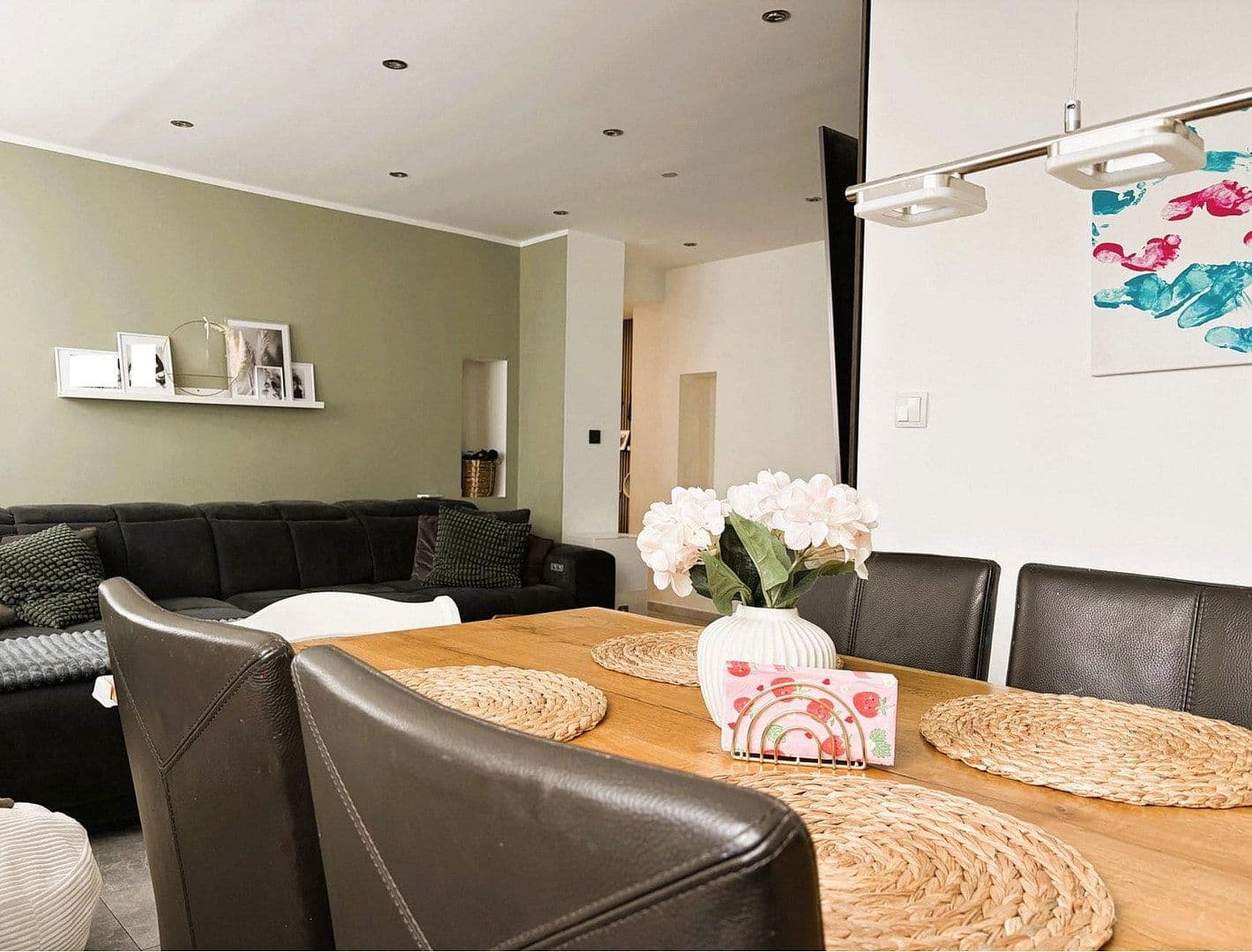 Predaj bytu 4-izbový 113 m², Essen, Severné Porýnie - Westfálsko Predaj bytu 4-izbový 113 m², Essen, Severné Porýnie - Westfálsko