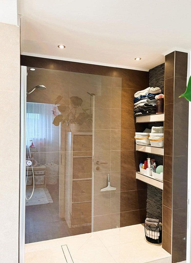 Predaj bytu 4-izbový 113 m², Essen, Severné Porýnie - Westfálsko Predaj bytu 4-izbový 113 m², Essen, Severné Porýnie - Westfálsko