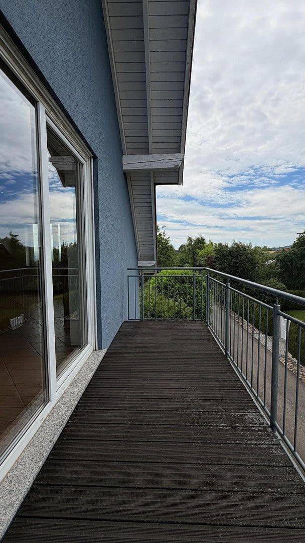 Prenájom bytu 3-izbový 108 m², Kalkstr. 28, Trierweiler, Porýnie-Falcko Prenájom bytu 3-izbový 108 m², Kalkstr. 28, Trierweiler, Porýnie-Falcko