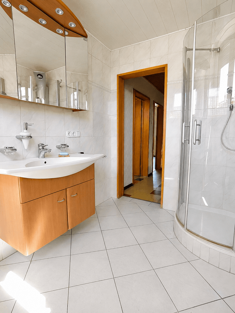 Predaj domu 235 m², pozemok 576 m², Schonstraße 3, Ensdorf/Saar, Sársko Predaj domu 235 m², pozemok 576 m², Schonstraße 3, Ensdorf/Saar, Sársko