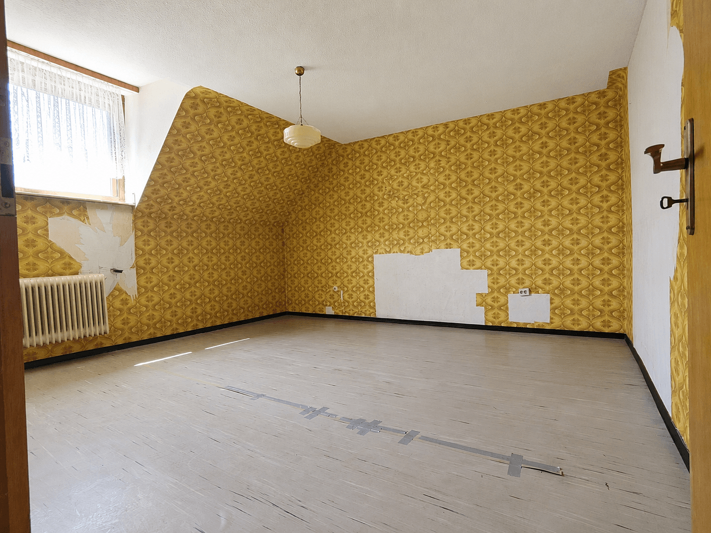 Predaj domu 235 m², pozemok 576 m², Schonstraße 3, Ensdorf/Saar, Sársko Predaj domu 235 m², pozemok 576 m², Schonstraße 3, Ensdorf/Saar, Sársko