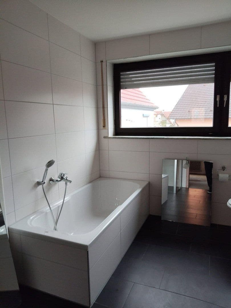 Predaj domu 260 m², pozemok 809 m², Kaulberg 16, Hemhofen, Bavorsko Predaj domu 260 m², pozemok 809 m², Kaulberg 16, Hemhofen, Bavorsko