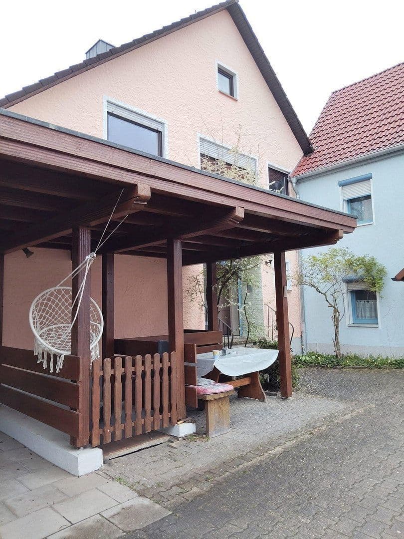 Predaj domu 260 m², pozemok 809 m², Kaulberg 16, Hemhofen, Bavorsko Predaj domu 260 m², pozemok 809 m², Kaulberg 16, Hemhofen, Bavorsko