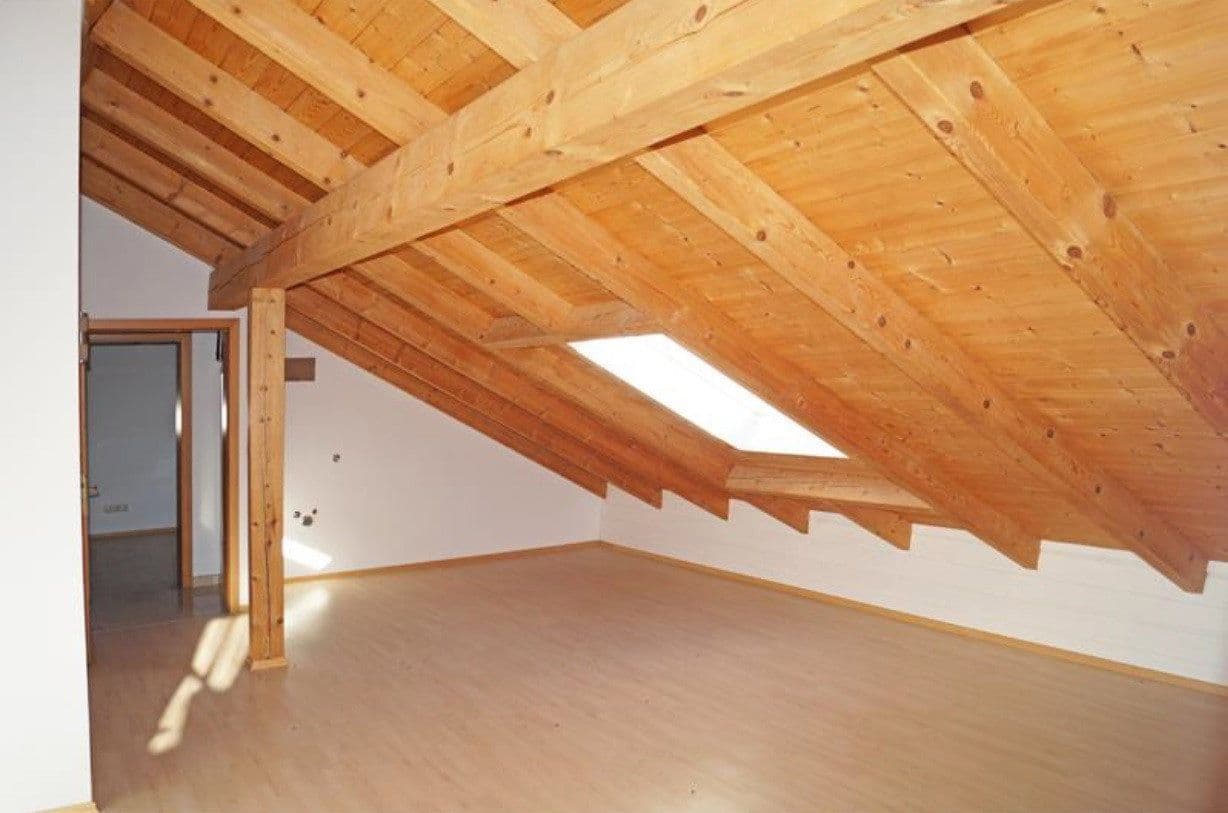 Prenájom domu 160 m², pozemok 400 m², Münchener Str.47, Sauerlach, Bavorsko Prenájom domu 160 m², pozemok 400 m², Münchener Str.47, Sauerlach, Bavorsko
