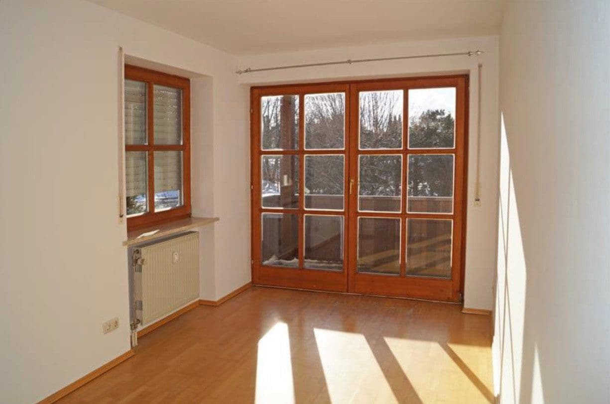 Prenájom domu 160 m², pozemok 400 m², Münchener Str.47, Sauerlach, Bavorsko Prenájom domu 160 m², pozemok 400 m², Münchener Str.47, Sauerlach, Bavorsko