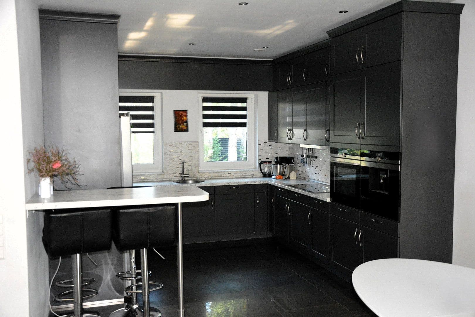 Predaj domu 368 m², pozemok 2.818 m², Lehniner Straße 7 / 7A, Borkwalde, Brandenbursko Predaj domu 368 m², pozemok 2.818 m², Lehniner Straße 7 / 7A, Borkwalde, Brandenbursko
