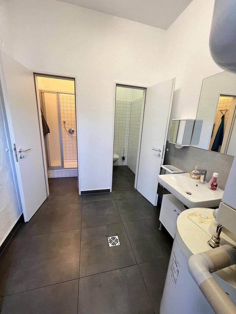 Prenájom nebytového priestoru 1.848 m², Dresden, Sasko Prenájom nebytového priestoru 1.848 m², Dresden, Sasko