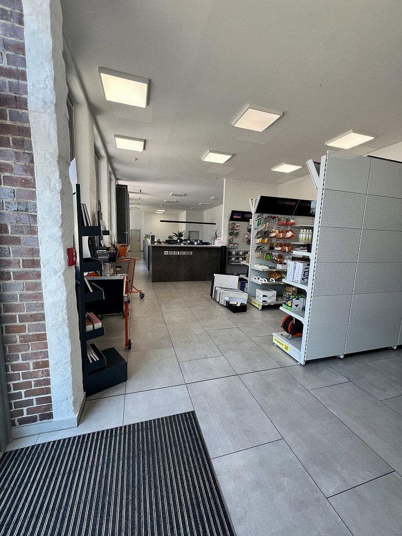 Prenájom nebytového priestoru 1.848 m², Dresden, Sasko Prenájom nebytového priestoru 1.848 m², Dresden, Sasko