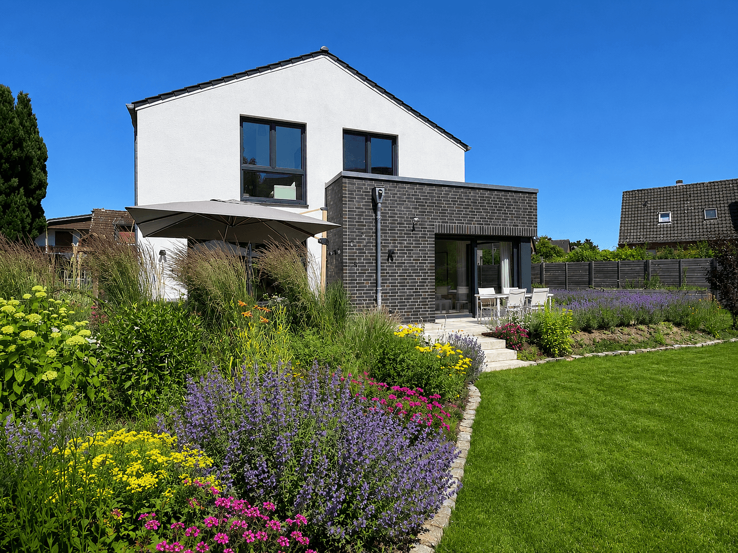 Predaj domu 171 m², pozemok 689 m², Schwarzenbek, Šlezvicko-Holštajnsko Predaj domu 171 m², pozemok 689 m², Schwarzenbek, Šlezvicko-Holštajnsko
