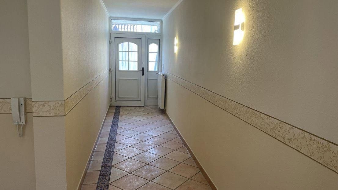 Prenájom bytu 4-izbový 130 m², Filderstadt, Bádensko-Wurttembersko Prenájom bytu 4-izbový 130 m², Filderstadt, Bádensko-Wurttembersko