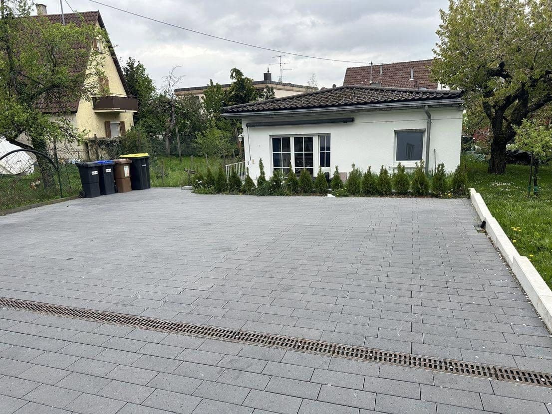 Prenájom bytu 4-izbový 130 m², Filderstadt, Bádensko-Wurttembersko Prenájom bytu 4-izbový 130 m², Filderstadt, Bádensko-Wurttembersko
