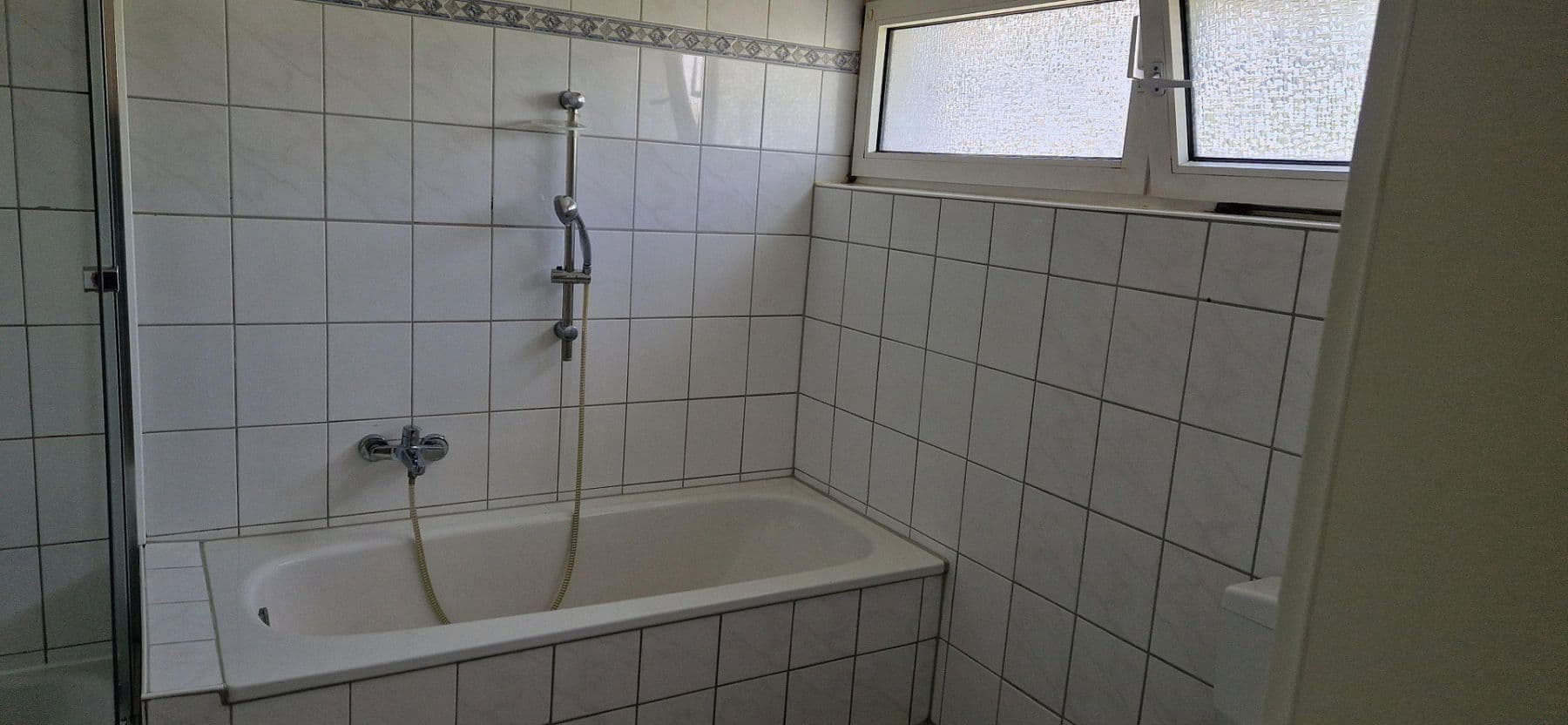 Prenájom bytu 5-izbový 160 m², Kastellaun, Porýnie-Falcko Prenájom bytu 5-izbový 160 m², Kastellaun, Porýnie-Falcko