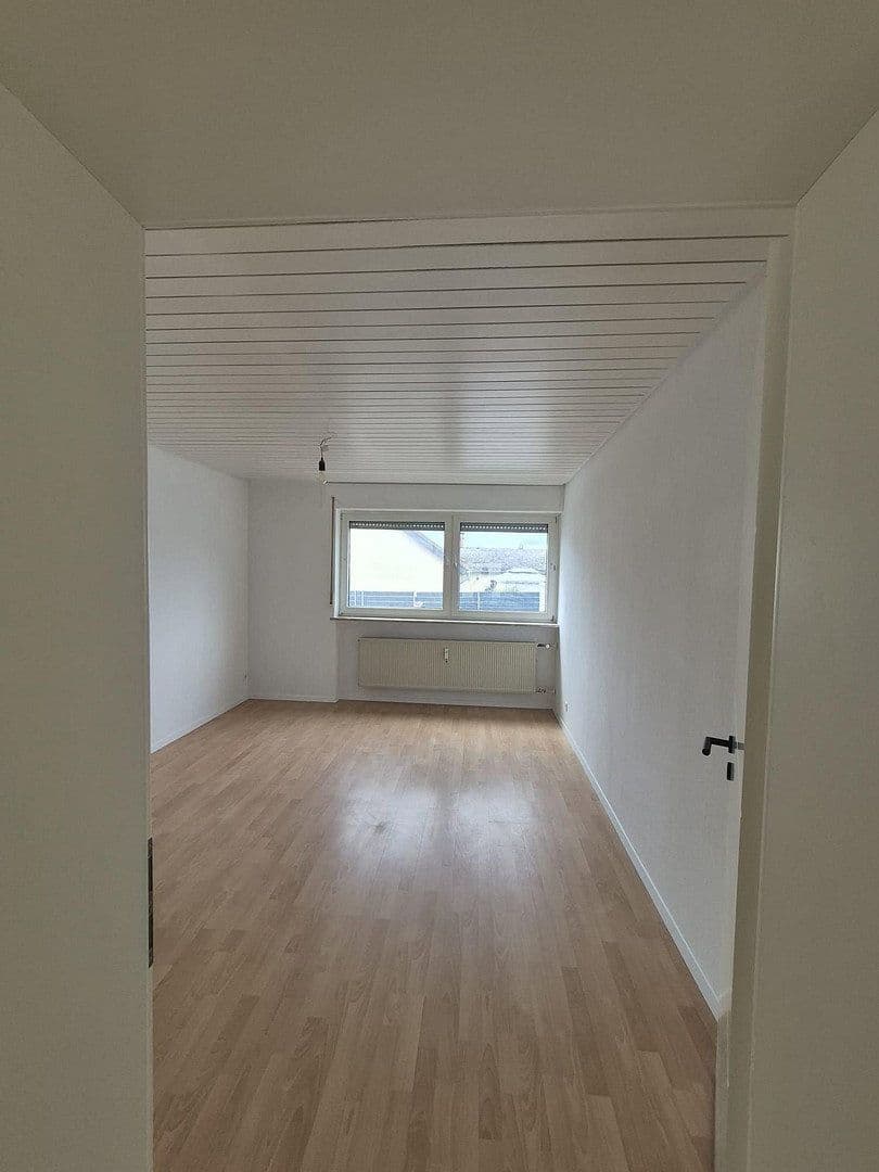 Prenájom bytu 5-izbový 160 m², Kastellaun, Porýnie-Falcko Prenájom bytu 5-izbový 160 m², Kastellaun, Porýnie-Falcko