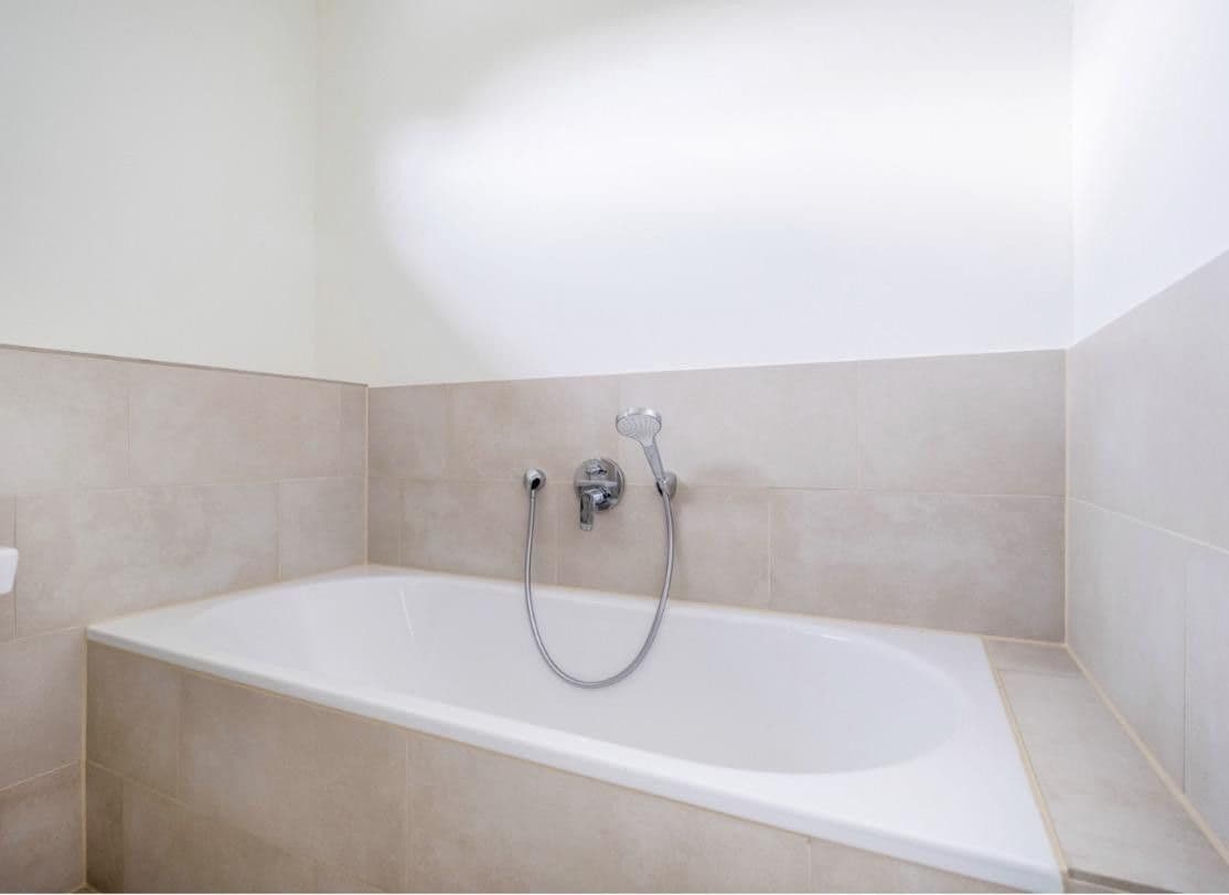 Predaj bytu 4-izbový 89 m², Berlin-Spandau, Berlín Predaj bytu 4-izbový 89 m², Berlin-Spandau, Berlín