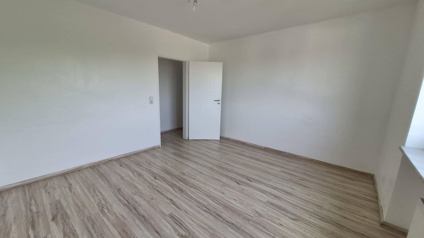 Predaj bytu 2-izbový 49 m², Feldstr. 47, Duisburg, Severné Porýnie - Westfálsko Predaj bytu 2-izbový 49 m², Feldstr. 47, Duisburg, Severné Porýnie - Westfálsko
