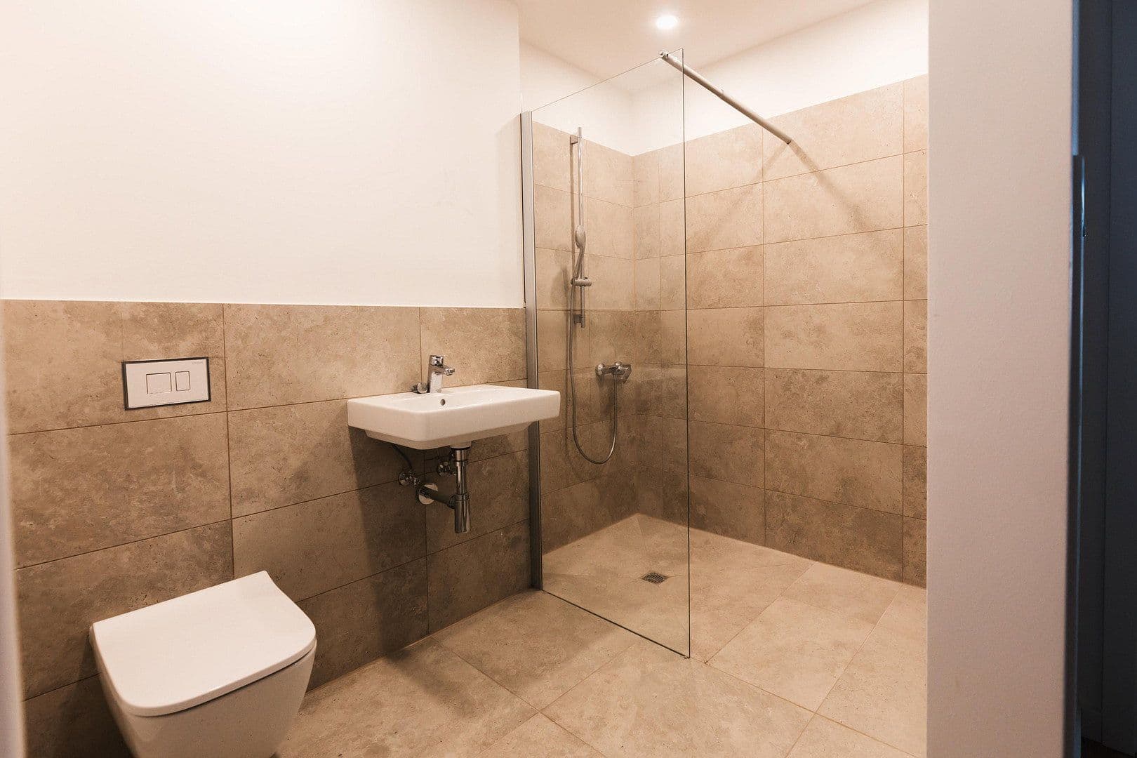 Prenájom bytu 4-izbový 94 m², Budenbergstraße 9, Magdeburg, Sasko-Anhaltsko Prenájom bytu 4-izbový 94 m², Budenbergstraße 9, Magdeburg, Sasko-Anhaltsko