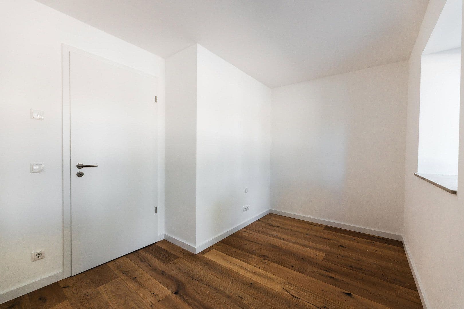 Prenájom bytu 4-izbový 94 m², Budenbergstraße 9, Magdeburg, Sasko-Anhaltsko Prenájom bytu 4-izbový 94 m², Budenbergstraße 9, Magdeburg, Sasko-Anhaltsko