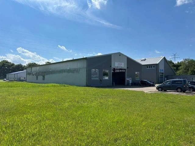 Predaj nebytového priestoru 8.020 m², Niedersachsenstraße 17, Emden, Dolné Sasko Predaj nebytového priestoru 8.020 m², Niedersachsenstraße 17, Emden, Dolné Sasko