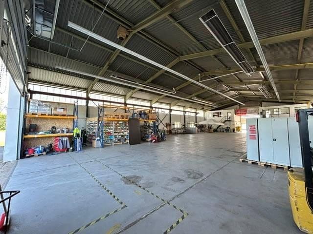 Predaj nebytového priestoru 8.020 m², Niedersachsenstraße 17, Emden, Dolné Sasko Predaj nebytového priestoru 8.020 m², Niedersachsenstraße 17, Emden, Dolné Sasko