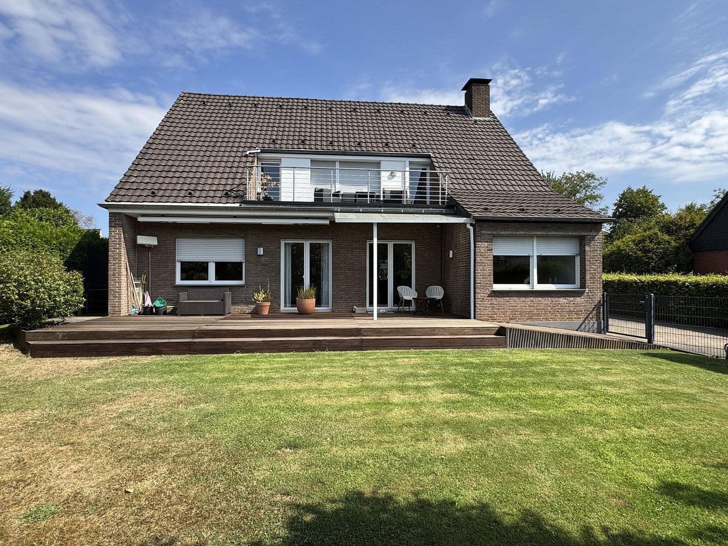 Predaj domu 194 m², pozemok 825 m², Kaarst, Severné Porýnie - Westfálsko Predaj domu 194 m², pozemok 825 m², Kaarst, Severné Porýnie - Westfálsko