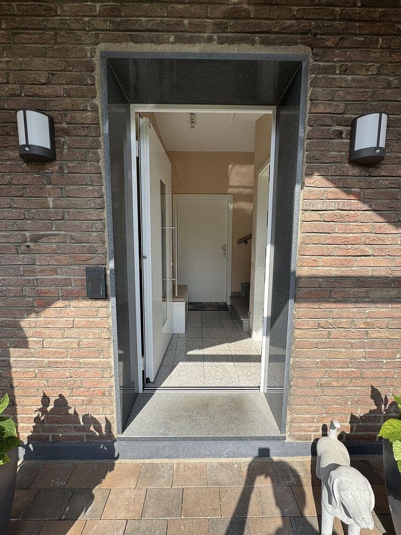 Predaj domu 194 m², pozemok 825 m², Kaarst, Severné Porýnie - Westfálsko Predaj domu 194 m², pozemok 825 m², Kaarst, Severné Porýnie - Westfálsko